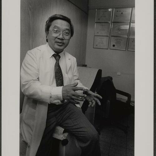 Dr. Do Dinh Tuong, the first Vietnamese person to open a medical practice in San Francisco