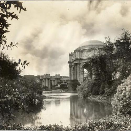 [Rotunda and Part of the Colonnades surrounded by Shrubbery and Lagoon]