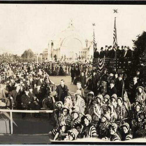 ["Farewell to the Liberty Bell" ceremony at the Panama-Pacific International Exposition]