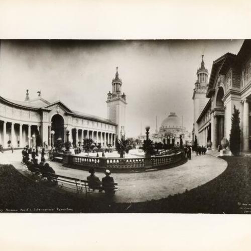 [Court of Palms at the Panama-Pacific International Exposition]