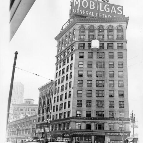 [Mobilgas Building, Market and Drumm streets]
