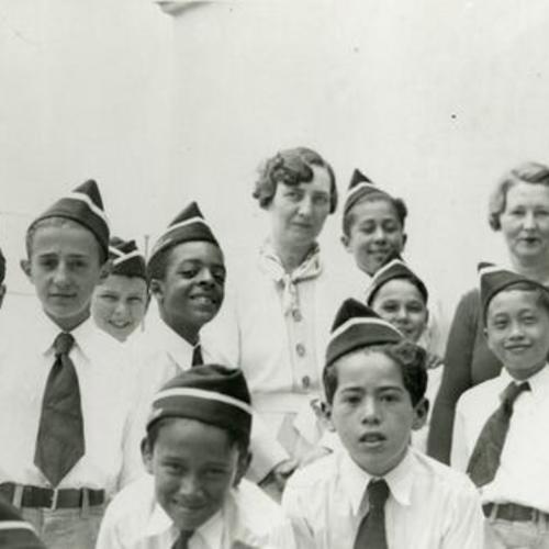 [Portrait of school children and principal Bessie Carmichael]