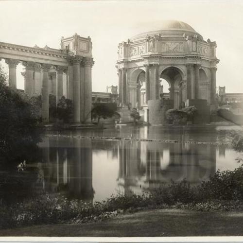 [Lagoon of Palace of Fine Arts at Panama-Pacific International Exposition]