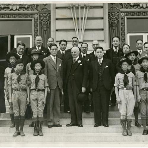 [Mayor Rossi receiving Chinese party at City Hall]