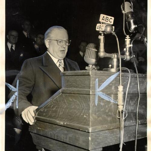 [Mayor Elmer E. Robinson speaking at his inauguration]