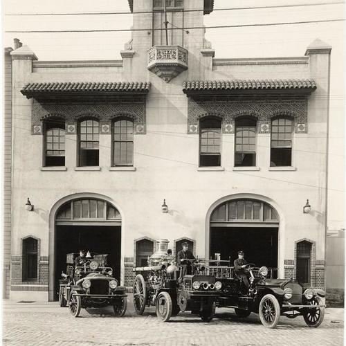 [Old Engine 6, 356 7th Street, 1915