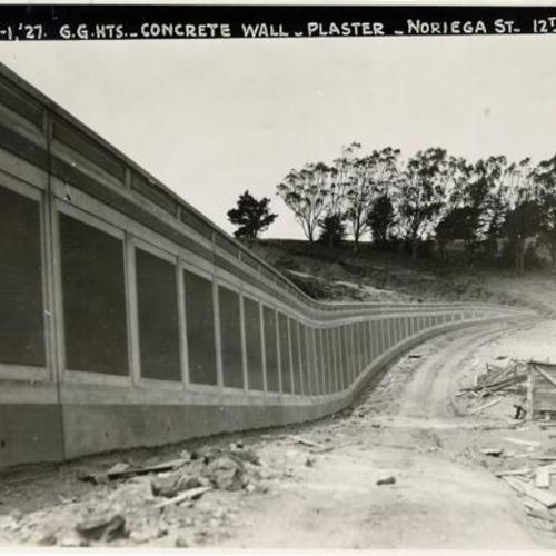 [Concrete wall near Noriega Street between 12th and 14th avenues]