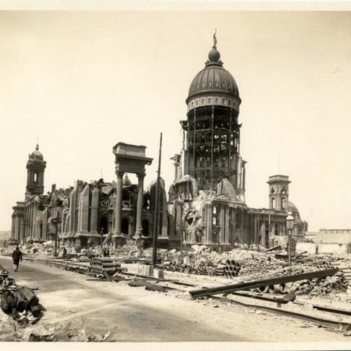 [City Hall in ruins, 1906, from Larkin and Grove Street]