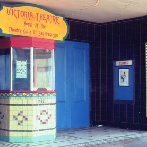 [Entrance to the Victoria Theatre]