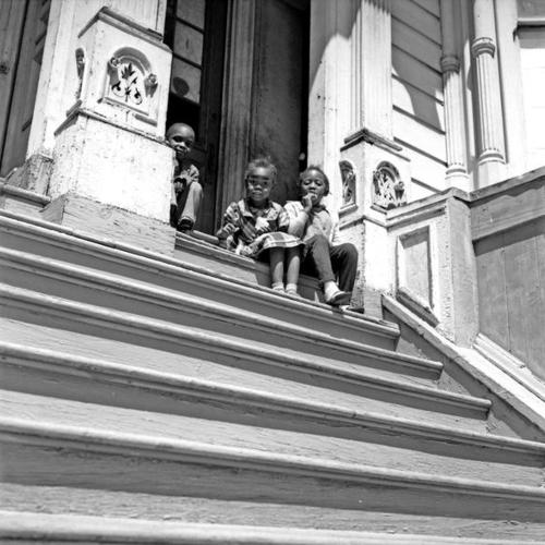 Children playing at 1884 Sutter Street