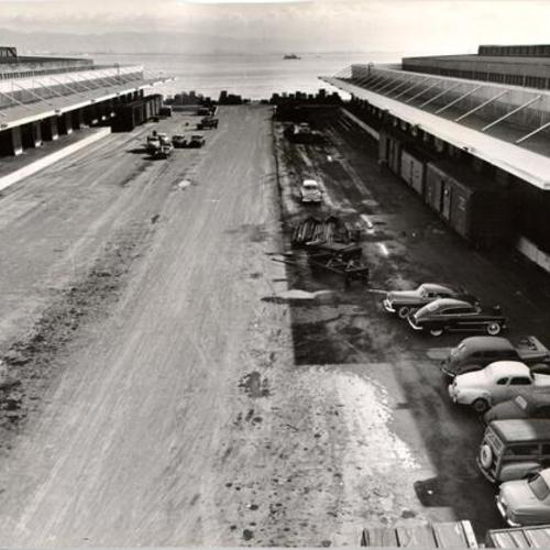 [Loading area between piers 30 and 32]
