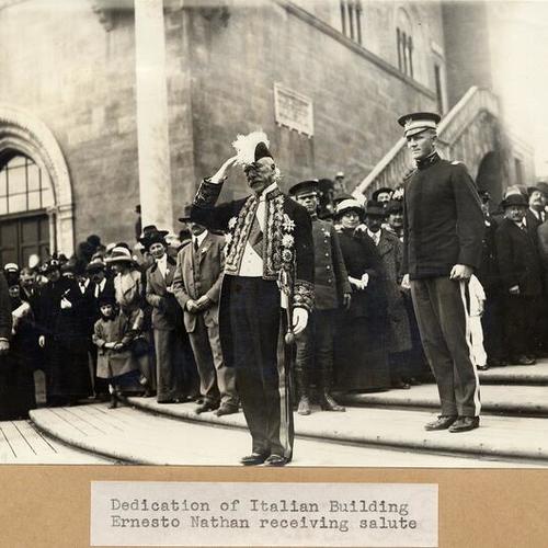 [Ernesto Nathan receiving salute at dedication of Italian building]