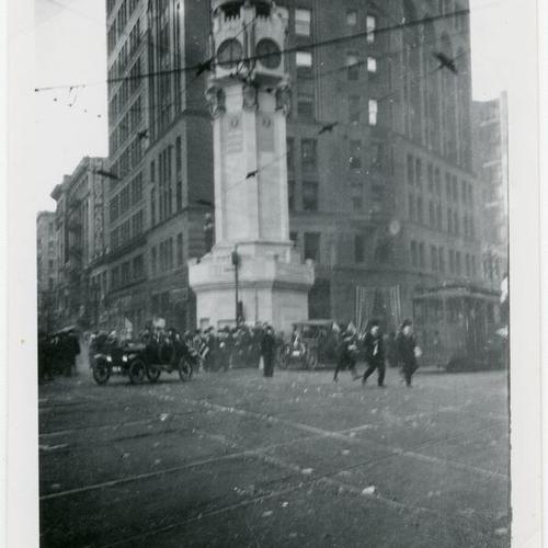 [Armistice Day parade, 3rd and Market street]