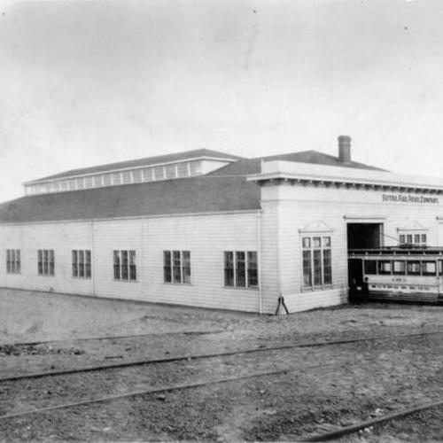 [Sutro Railroad Company at 33rd and Clement streets]