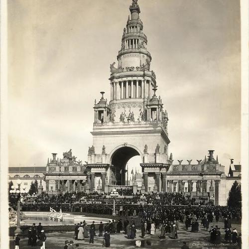 [View of the Tower of Jewels and grandstand on opening day of the Panama-Pacific International Exposition]