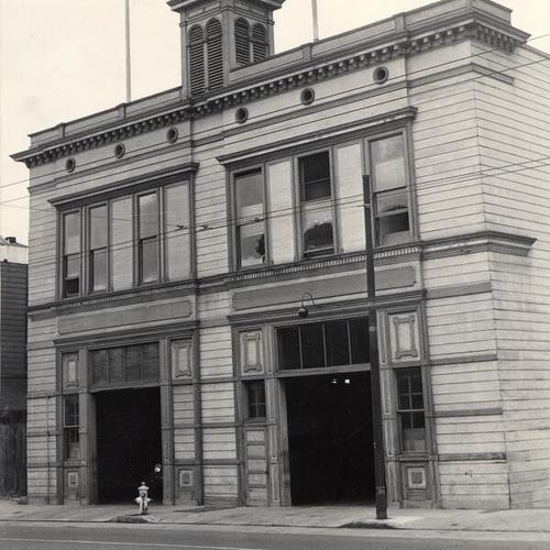 [Old Engine 10 firehouse]