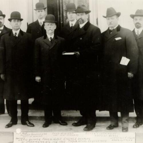 [Mayor Eugene E. Schmitz and a group of San Francisco officials during a trip to Washington D. C.]
