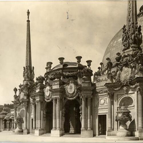 [East end of the Palace of Horticulture at the Panama-Pacific International Exposition]
