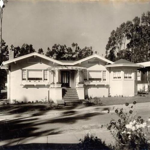 [Morris house on Eastwood Drive in Westwood Park]