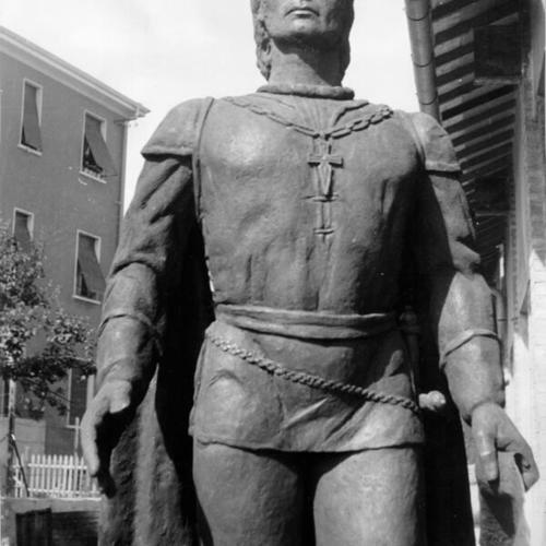 [Bronze statue of Christopher Columbus]
