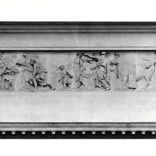 [Detail of front facade of the Palace of the Legion of Honor]