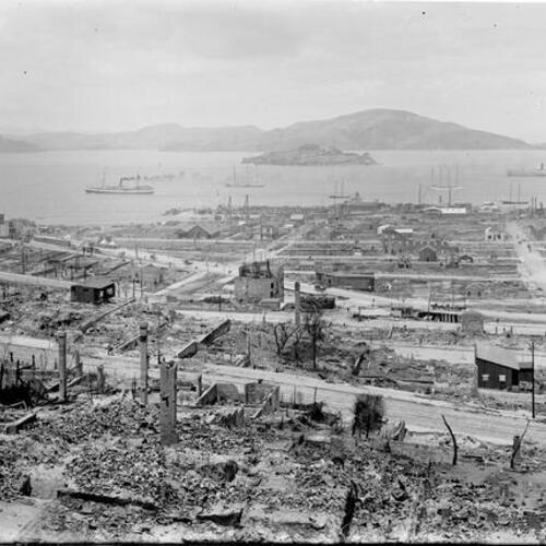 [View of the Waterfront in ruins after 1906 earthquake]