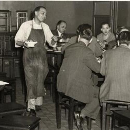 [People dining at Hang Far Low Restaurant on Grant Avenue in Chinatown]