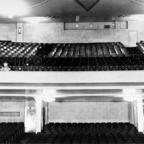 [Interior of the Palace Theater]