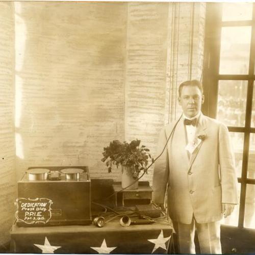 [Unidentified man at dedication of Press Building, Panama-Pacific International Exposition]