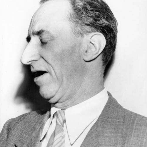 [Harry Bridges, leader of 75,000 West Coast Longshoremen, lowers his eyes after hearing jury pronounce him guilty of perjury and conspiracy]