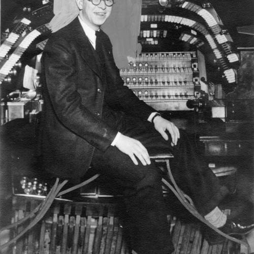 [Buss McClelland, concert organist at the Pantages Theater]