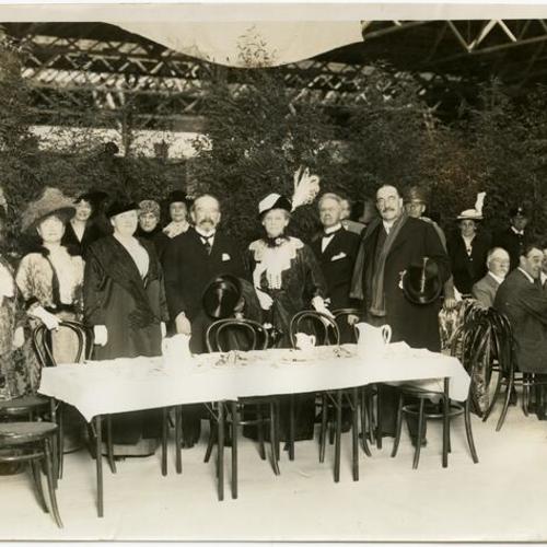 [Mrs. Phoebe Hearst's table at dedication of California Building, Panama-Pacific International Exposition]