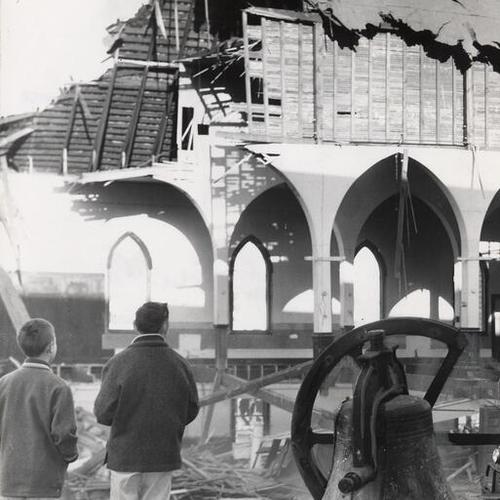 [Old Corpus Christi Church being demolished]