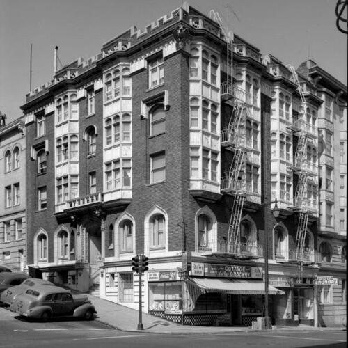 [700 Mason Street at Bush Street, Cottage Grocery, Progress Cleaners, Fong On Laundry]