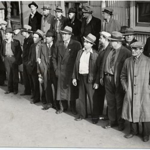 [Members of the Mine, Mill and Smelter Workers Union picketing the Federated Metals Division plant of the American Smelting & Refining Company at Spear and Folsom streets]