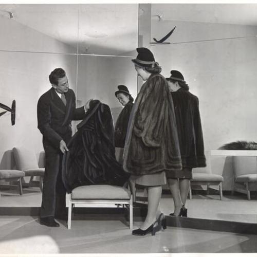 [Fur salon in Hale Brothers' Grant Avenue and Maiden Lane store]