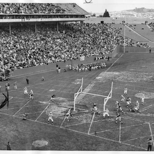 [Oakland Raiders playing the Los Angeles Chargers at Candlestick Park]
