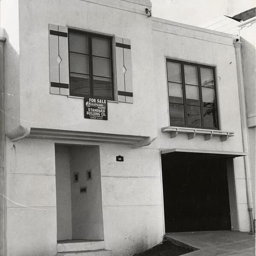 [Exterior of low-cost home in the Bernal Heights district]