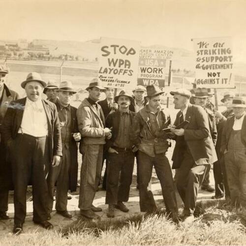 [East Bay workers during the 1937 WPA strike]