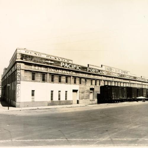 [Norwalk Tire & Rubber Company at Brannan and Division streets]
