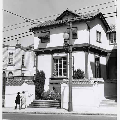 [Exterior of Y.W.C.A. at 1830 Sutter Street]