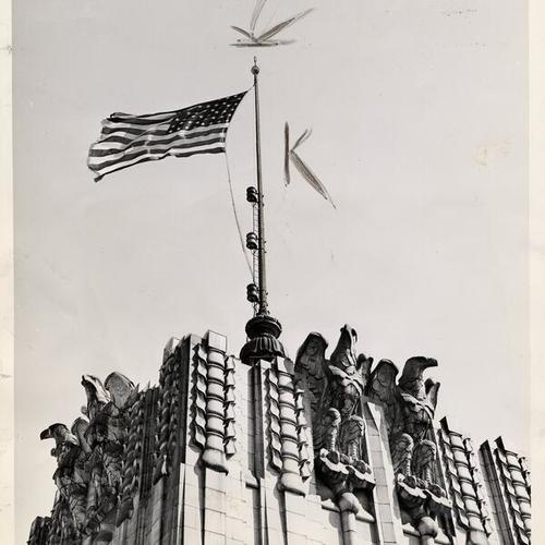 [Flag pole on top of the Pacific Telephone & Telegraph Company building at 140 New Montgomery Street]