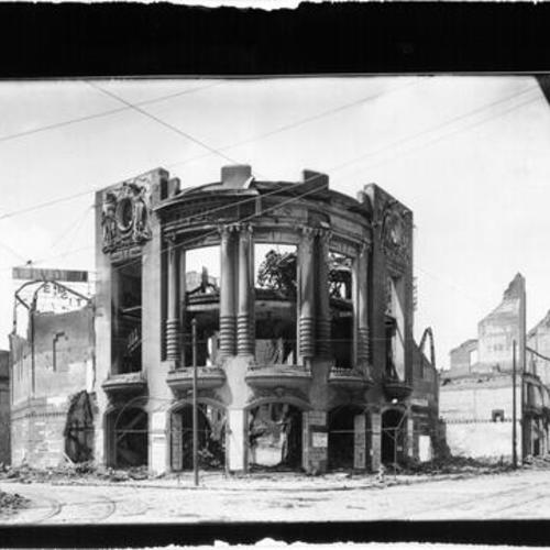 [Ruins of the Tivoli Opera House on the southwest corner of Eddy and Mason streets]