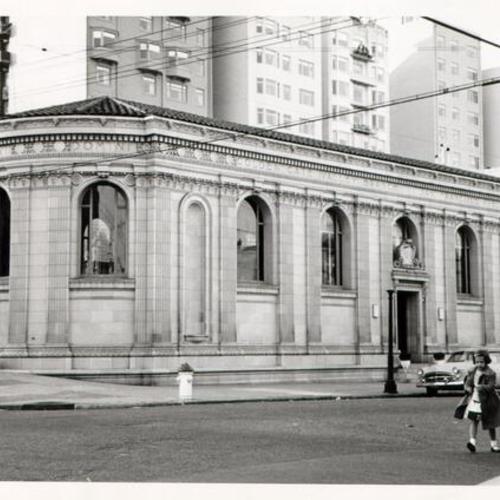 [San Francisco Public Library, Golden Gate Valley Branch, Octavia and Green]
