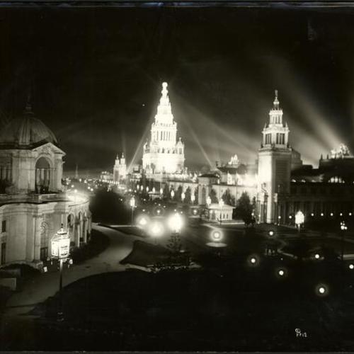 [View of Festival Hall and Tower of Jewels at night, Panama-Pacific International Exposition]