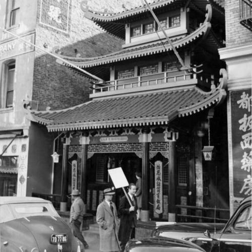 [Picketers outside the telephone exchange in Chinatown]