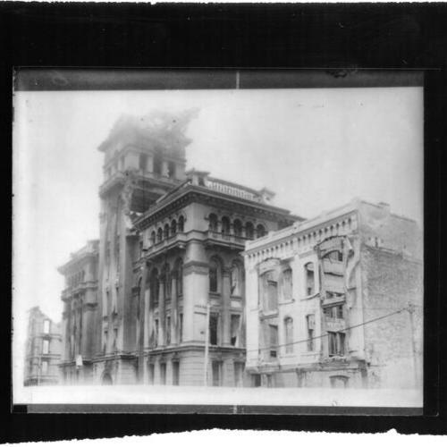 [Hall of Justice in ruins after the earthquake and fire of April, 1906]