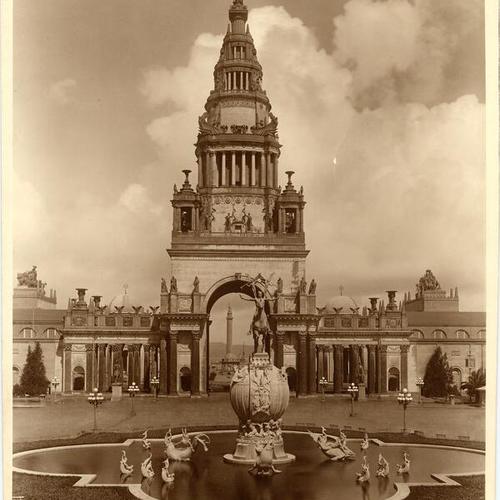[Tower of Jewels and Fountain of Energy at the Panama-Pacific International Exposition]