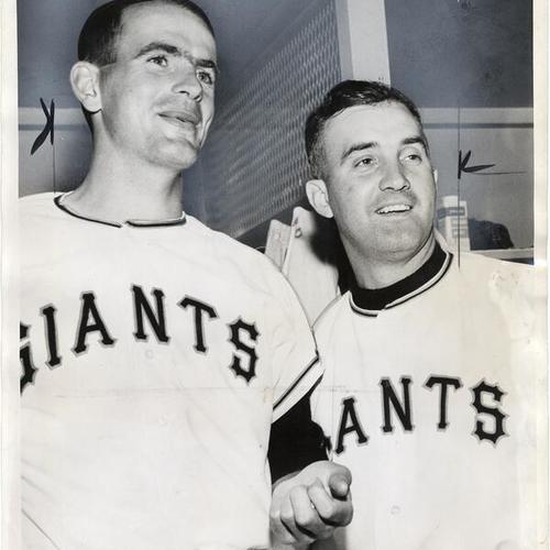 [San Francisco Giants pitchers Gaylord Perry and Billy Pierce]