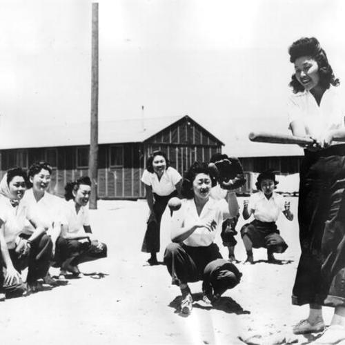 [Girls' baseball team at Manzanar]